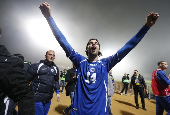 Adnan Zahirovic festeggia a fine gara: la Bosnia  al Mondiale. Ap